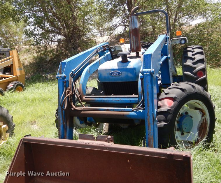 image for item HV9236 Ford  tractor