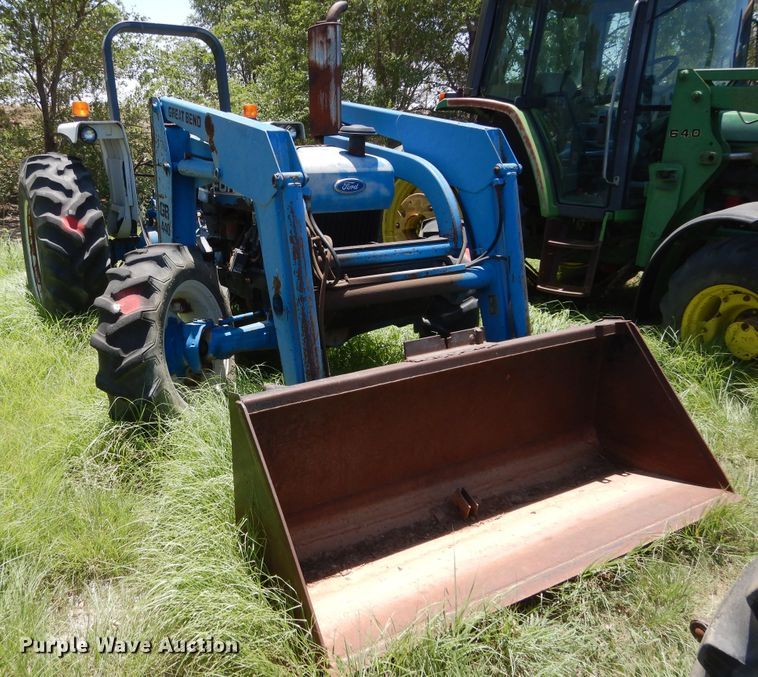 image for item HV9236 Ford  tractor