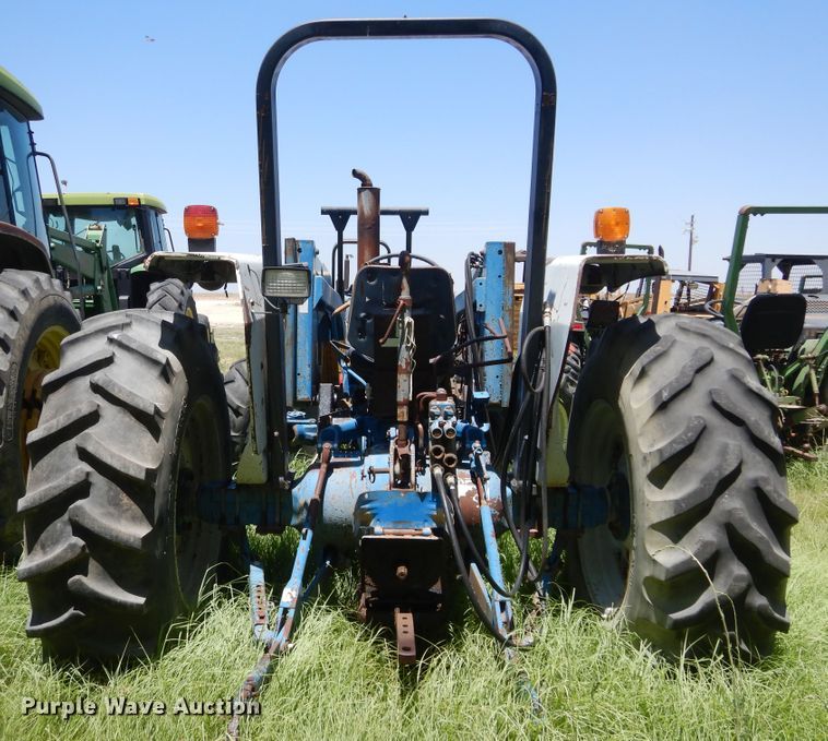 image for item HV9236 Ford  tractor