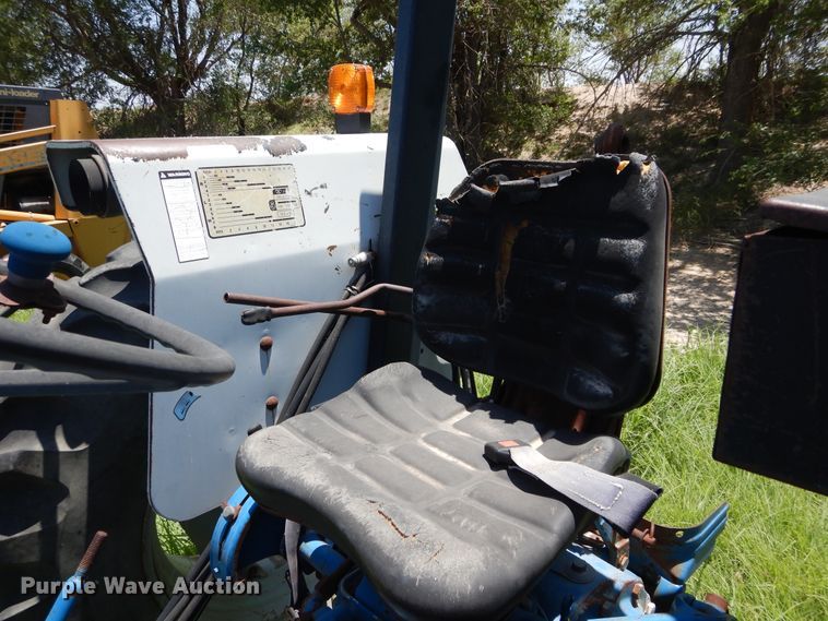 image for item HV9236 Ford  tractor