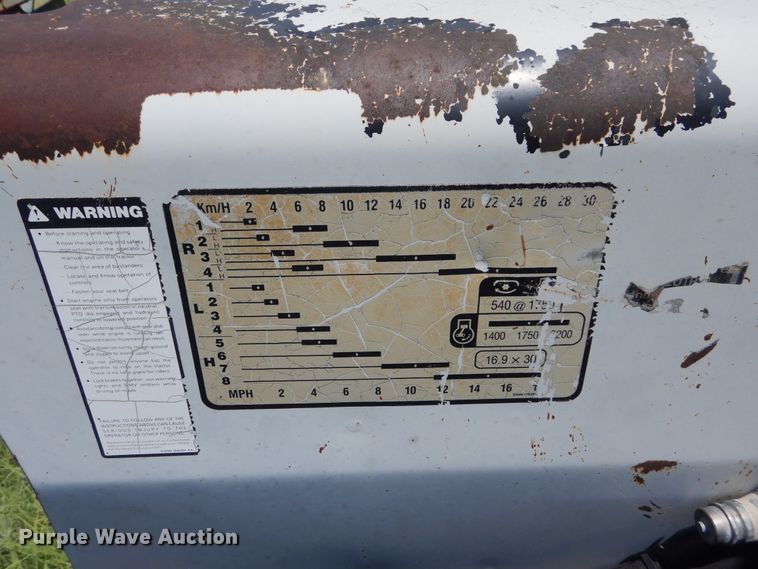 image for item HV9236 Ford  tractor