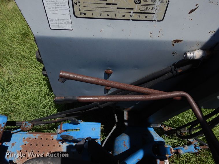 image for item HV9236 Ford  tractor