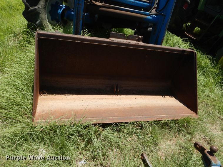 image for item HV9236 Ford  tractor