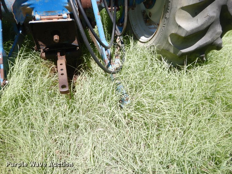 image for item HV9236 Ford  tractor