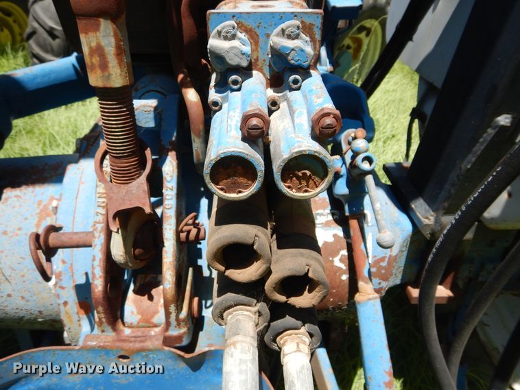 image for item HV9236 Ford  tractor