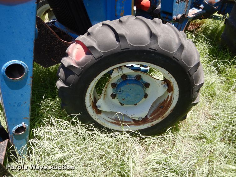 image for item HV9236 Ford  tractor