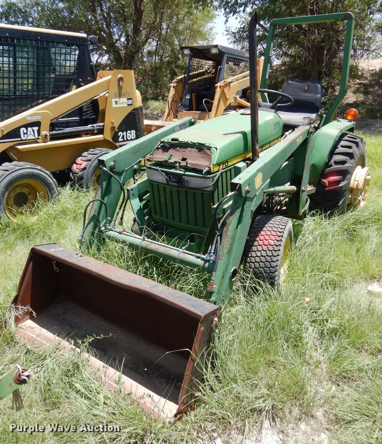 image for item HV9237 John Deere 770  tractor