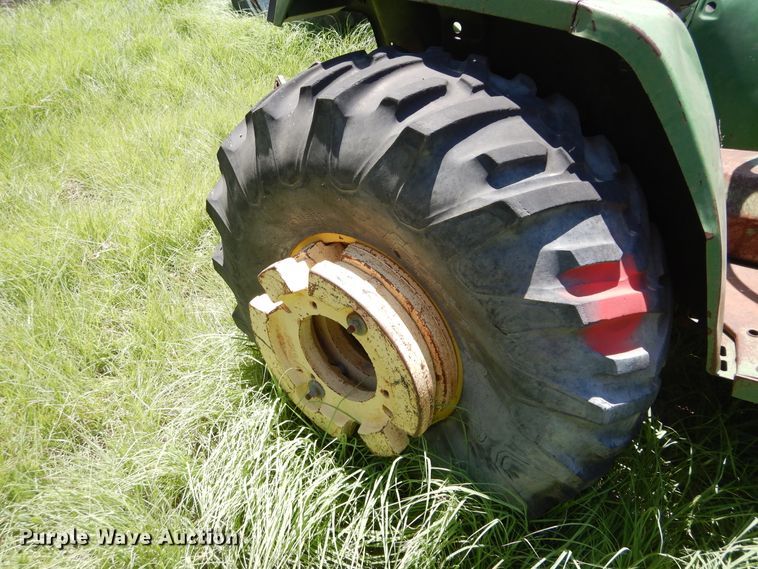 image for item HV9237 John Deere 770  tractor