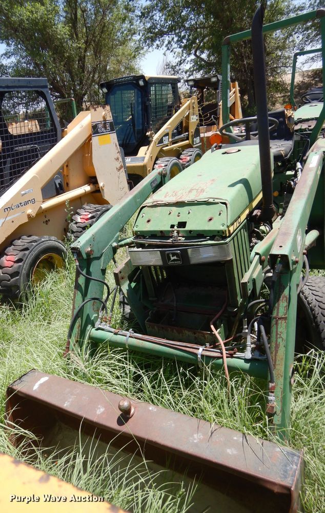 image for item HV9238 John Deere 770  tractor