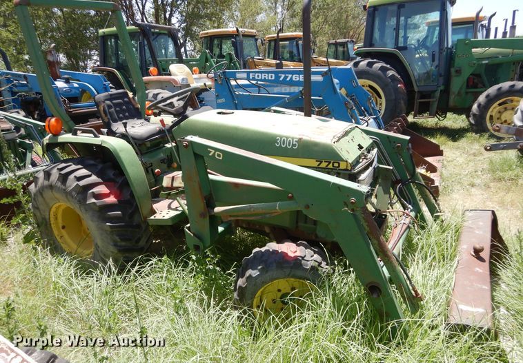 image for item HV9238 John Deere 770  tractor
