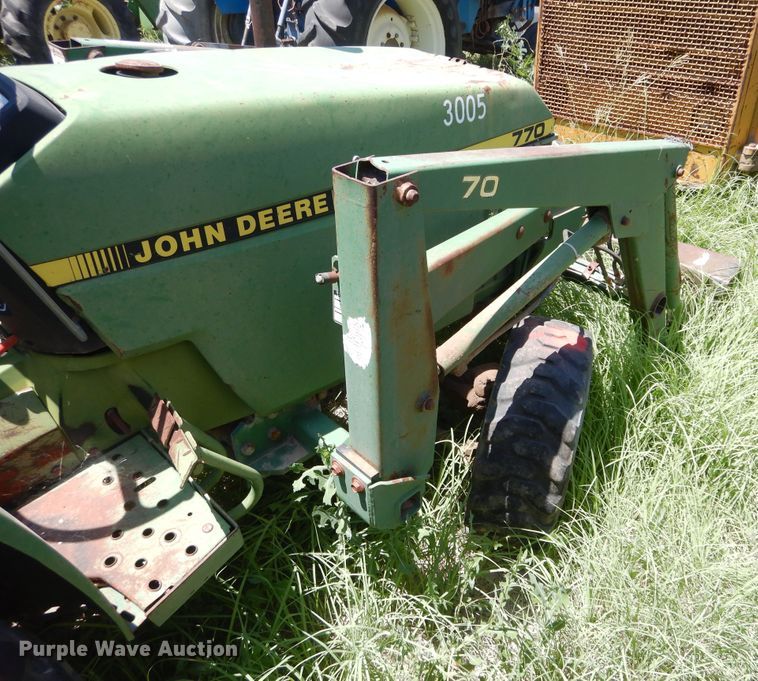 image for item HV9238 John Deere 770  tractor