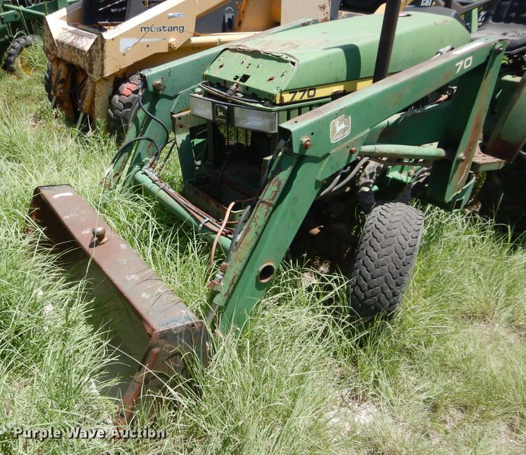 image for item HV9238 John Deere 770  tractor