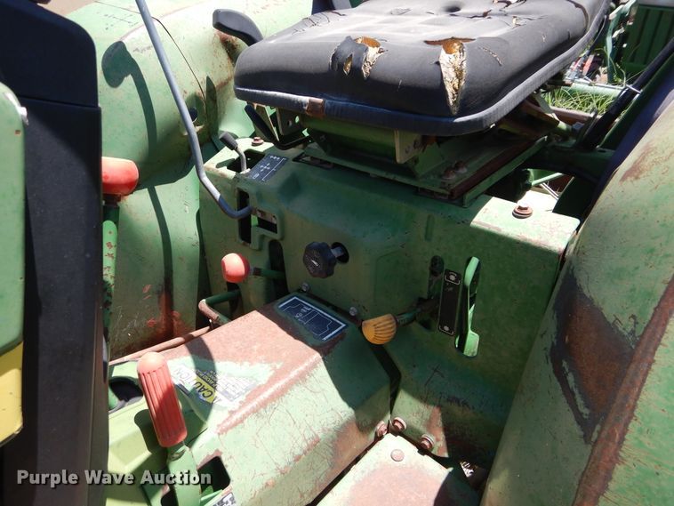 image for item HV9238 John Deere 770  tractor