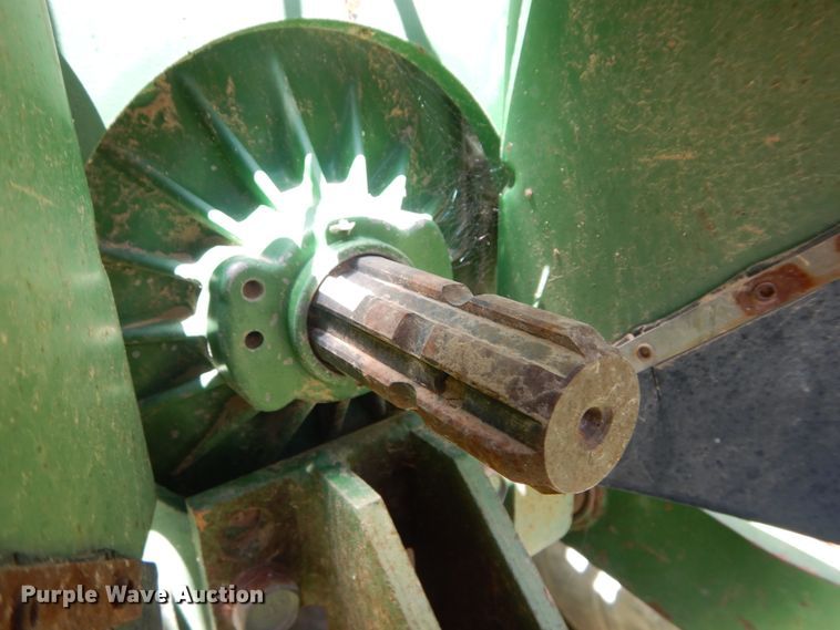 image for item HV9238 John Deere 770  tractor