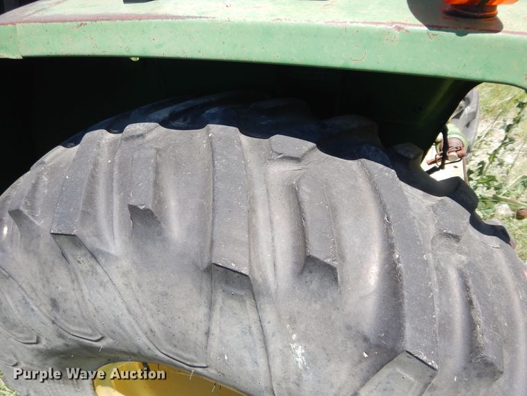 image for item HV9238 John Deere 770  tractor