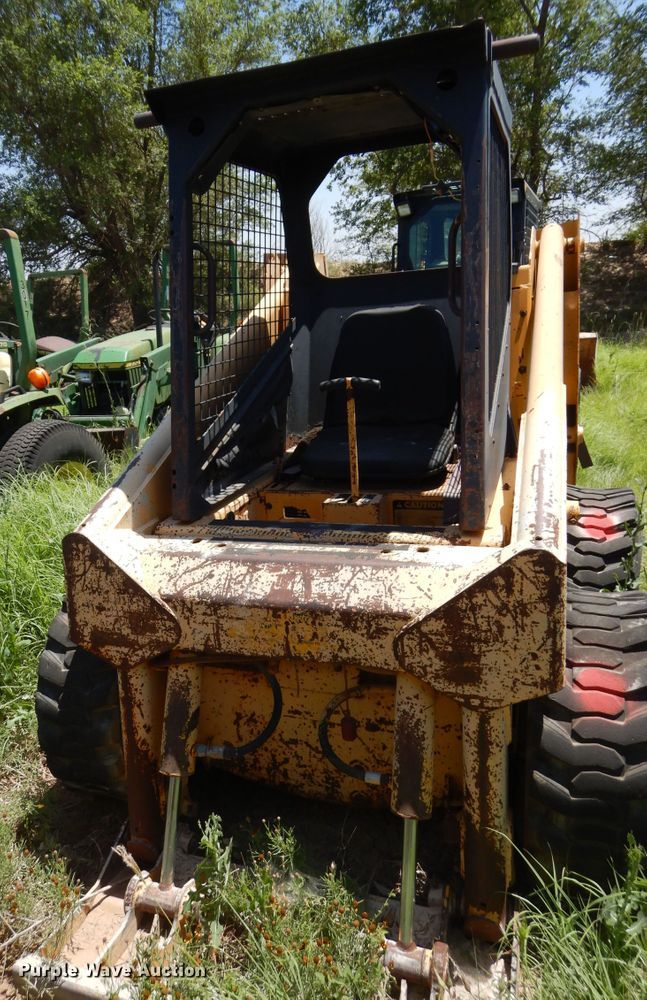 image for item HV9242 Mustang 552  skid steer loader