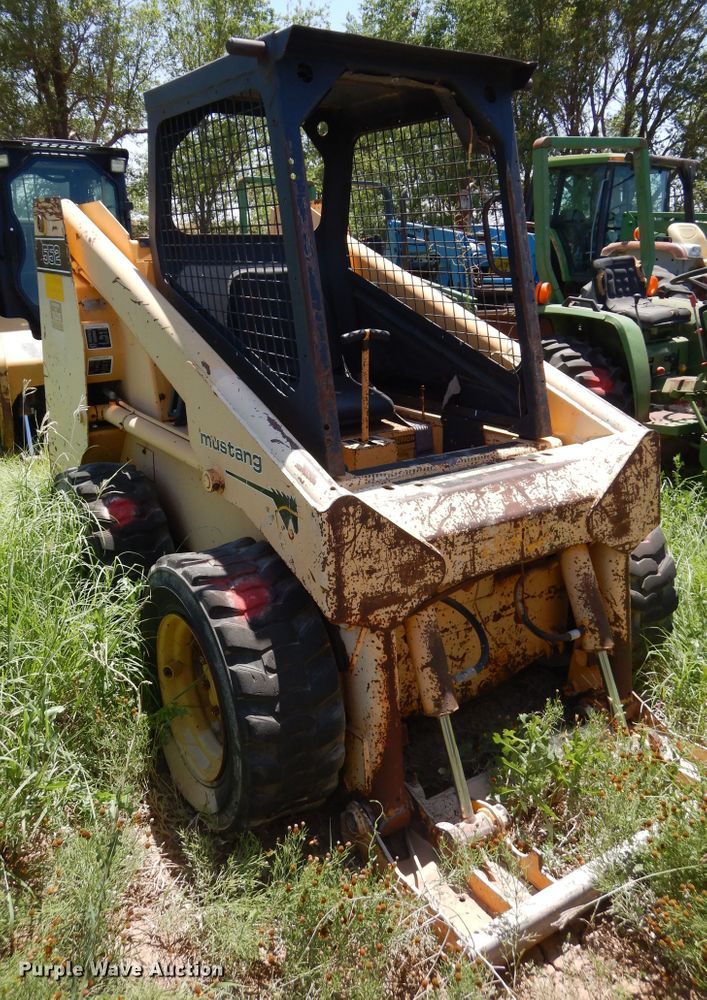 image for item HV9242 Mustang 552  skid steer loader