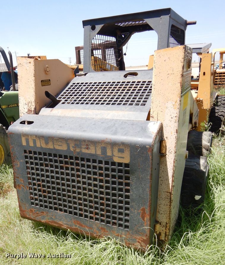 image for item HV9242 Mustang 552  skid steer loader