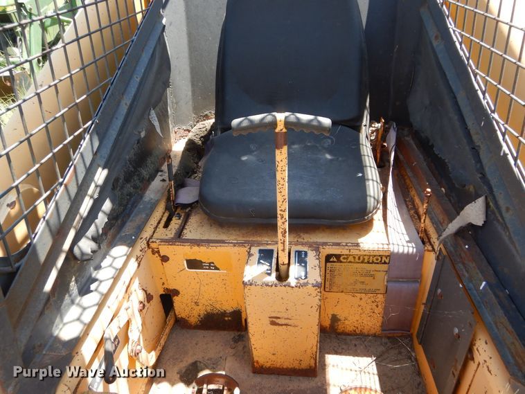 image for item HV9242 Mustang 552  skid steer loader