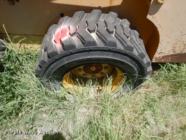 image for item HV9242 Mustang 552  skid steer loader