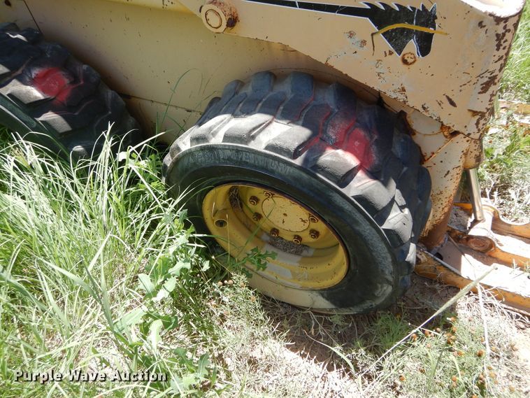 image for item HV9242 Mustang 552  skid steer loader