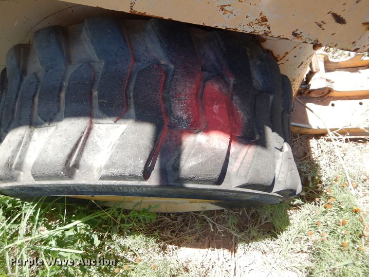 image for item HV9242 Mustang 552  skid steer loader