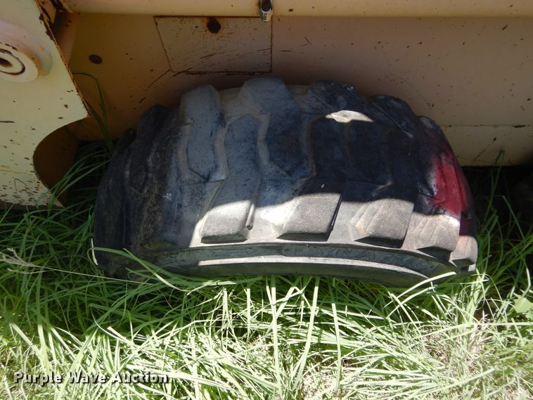 image for item HV9242 Mustang 552  skid steer loader