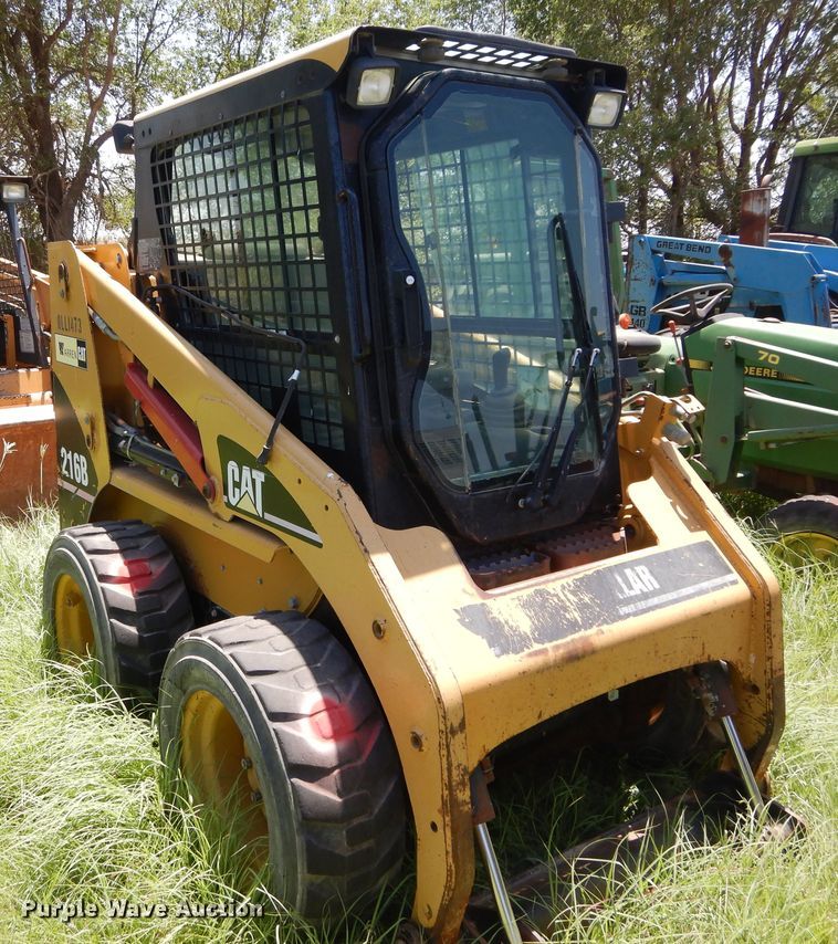 image for item HV9243 2005 Caterpillar 216B  skid steer loader