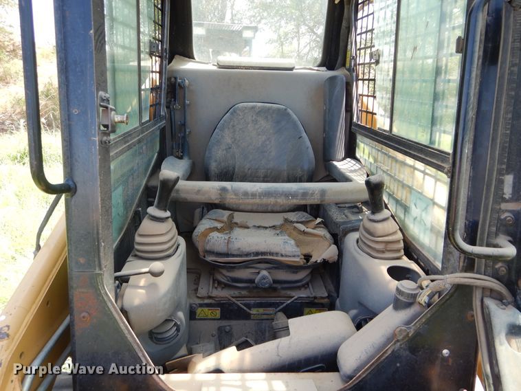 image for item HV9243 2005 Caterpillar 216B  skid steer loader