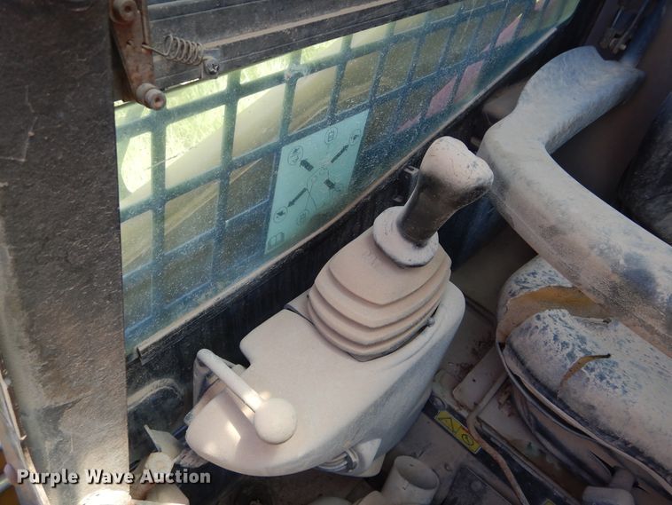 image for item HV9243 2005 Caterpillar 216B  skid steer loader