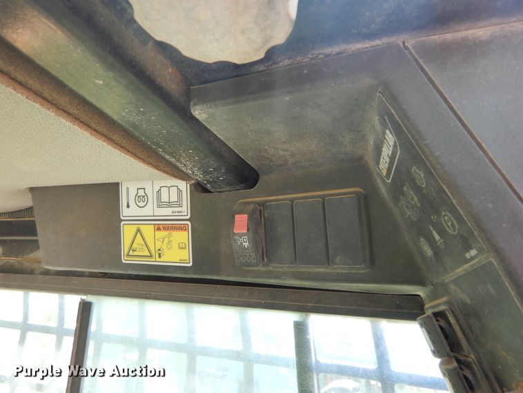 image for item HV9243 2005 Caterpillar 216B  skid steer loader