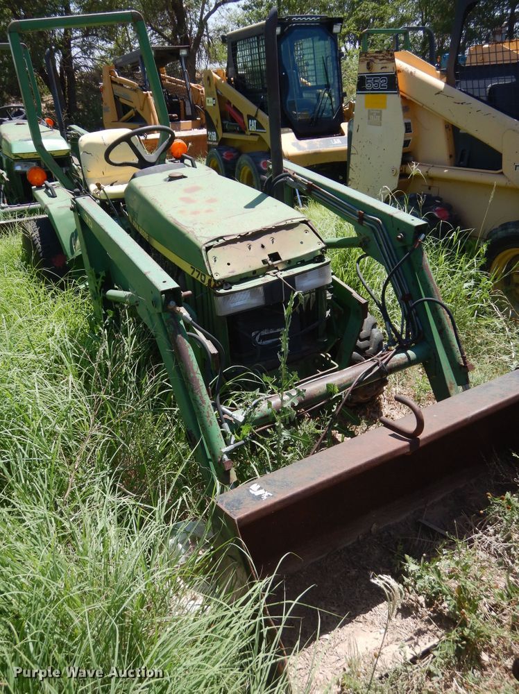 image for item HV9246 John Deere 770  tractor