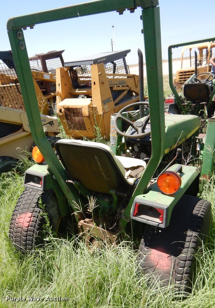 image for item HV9246 John Deere 770  tractor