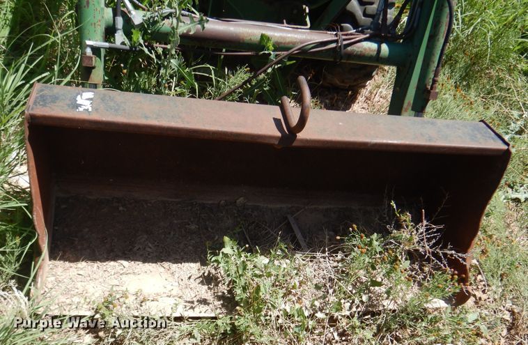 image for item HV9246 John Deere 770  tractor