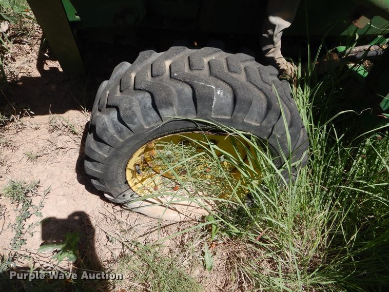 image for item HV9246 John Deere 770  tractor