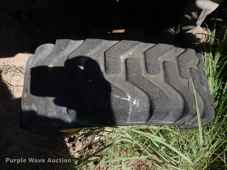 image for item HV9246 John Deere 770  tractor