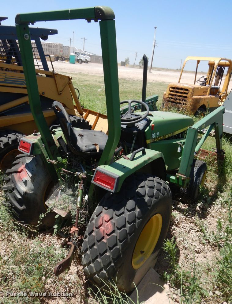 image for item HV9247 John Deere 770  tractor