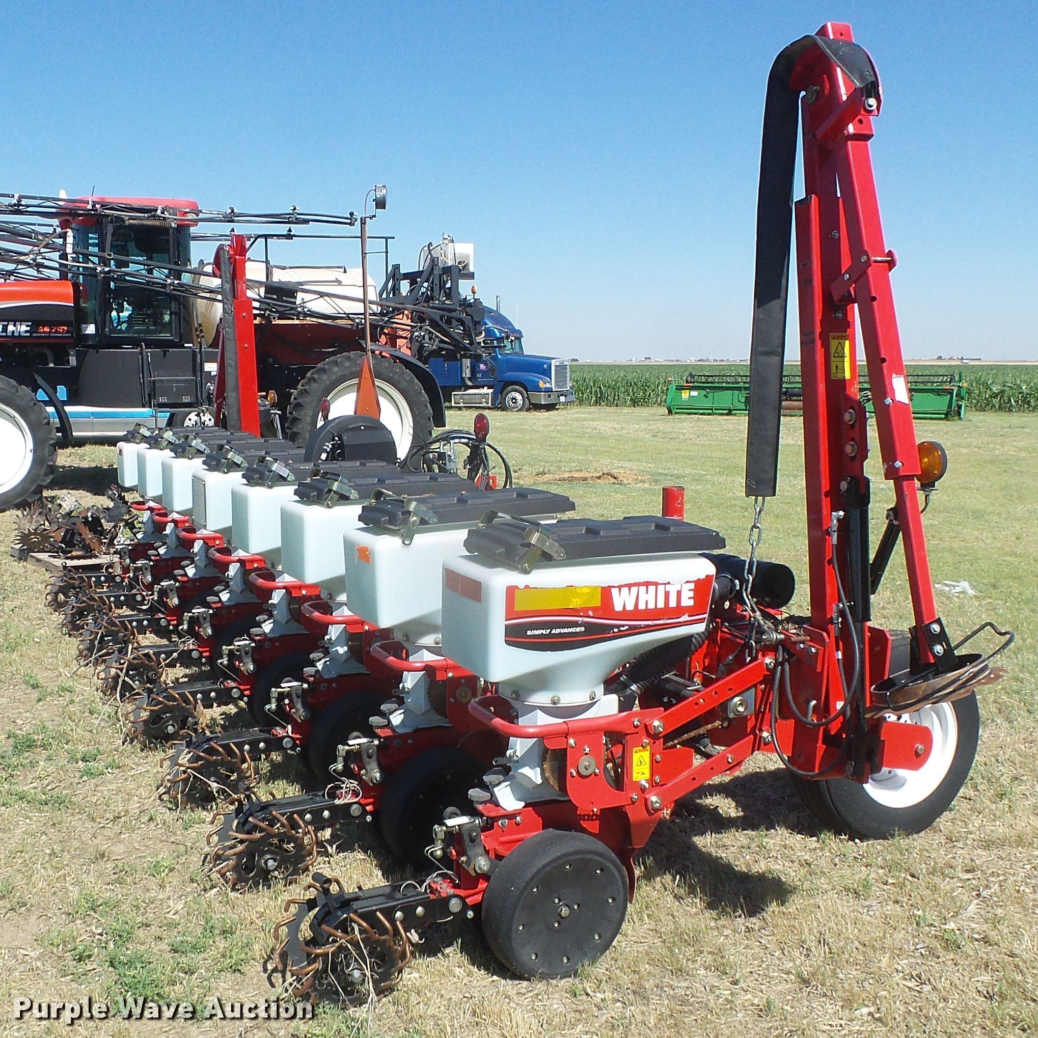 2012 White 8708 notill planter in Ingalls, KS Item DH4987 sold