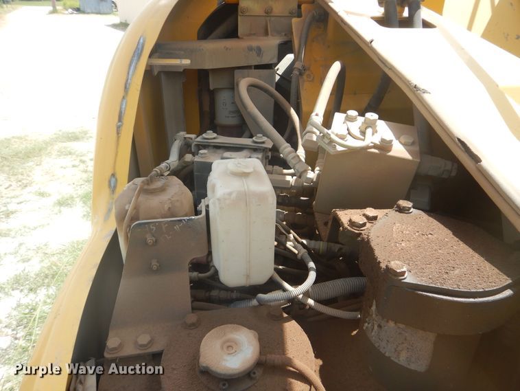 image for item DG8681 2009 Komatsu PC88MR-8  mini excavator