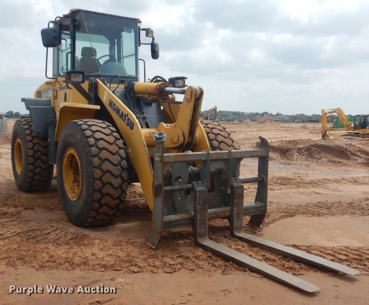 image for item DG8682 2004 Komatsu WA250-5  wheel loader