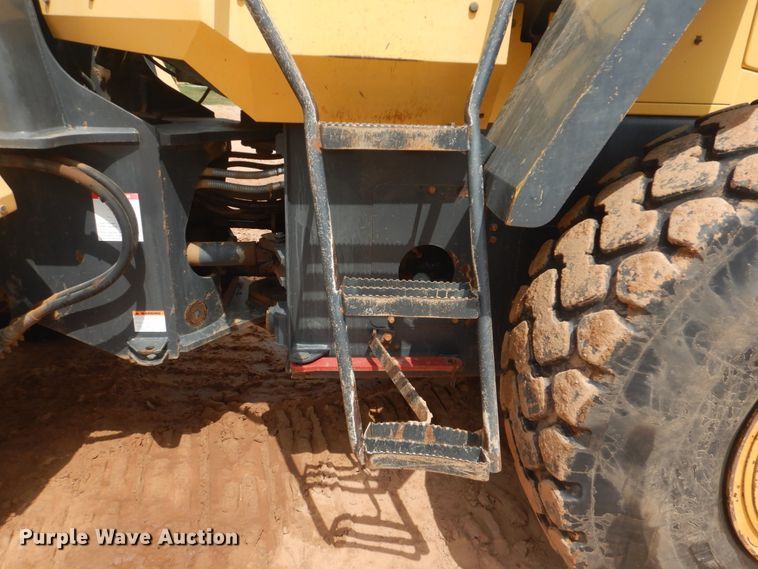 image for item DG8682 2004 Komatsu WA250-5  wheel loader