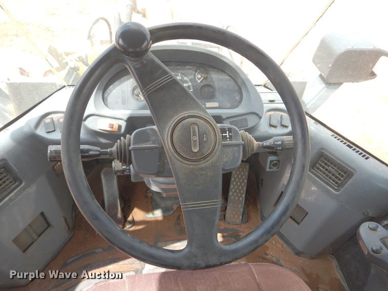 image for item DG8682 2004 Komatsu WA250-5  wheel loader