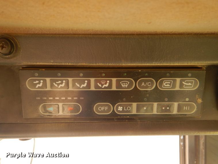 image for item DG8682 2004 Komatsu WA250-5  wheel loader