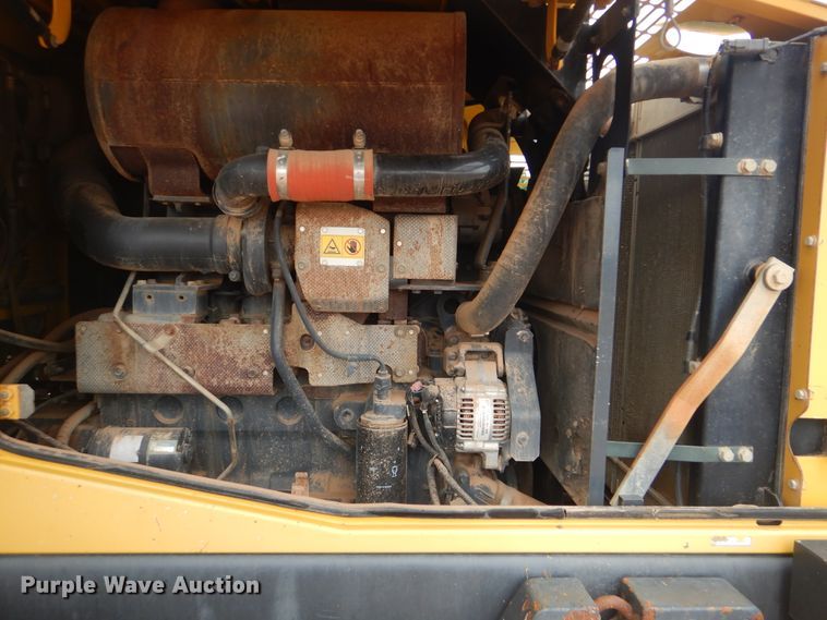 image for item DG8682 2004 Komatsu WA250-5  wheel loader