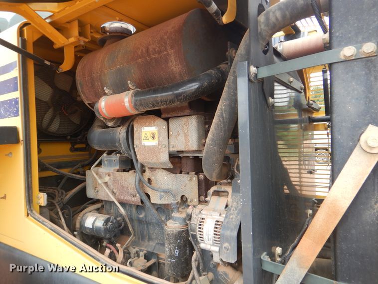 image for item DG8682 2004 Komatsu WA250-5  wheel loader