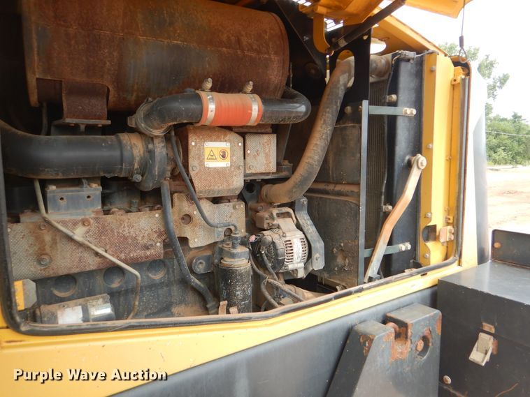 image for item DG8682 2004 Komatsu WA250-5  wheel loader