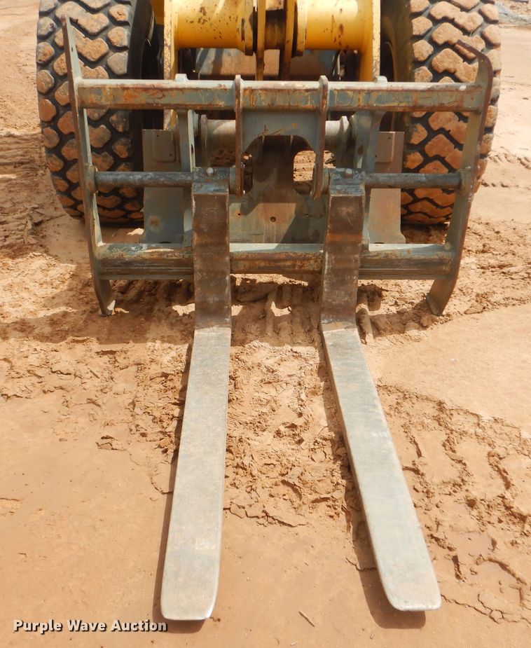 image for item DG8682 2004 Komatsu WA250-5  wheel loader