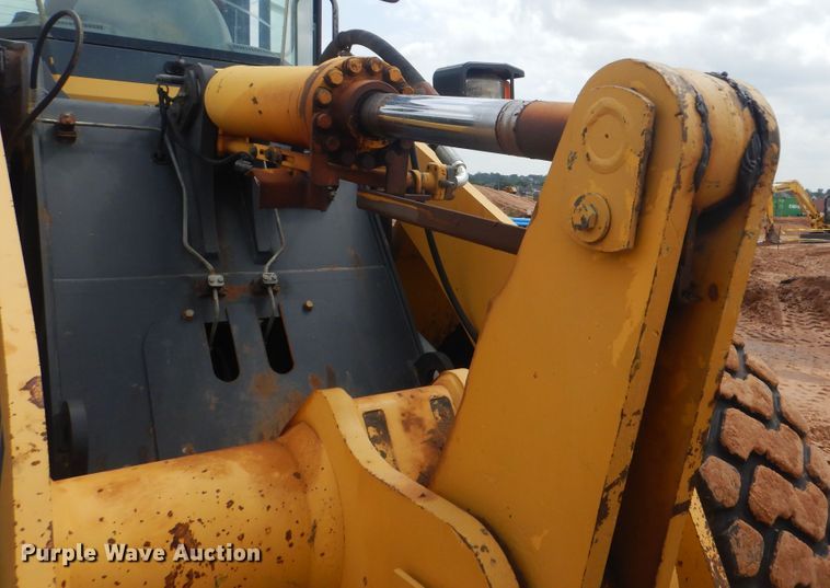 image for item DG8682 2004 Komatsu WA250-5  wheel loader