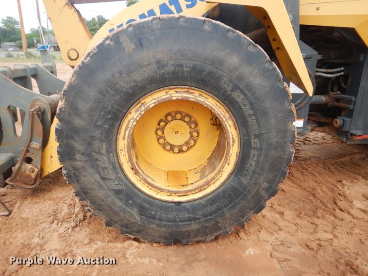 image for item DG8682 2004 Komatsu WA250-5  wheel loader