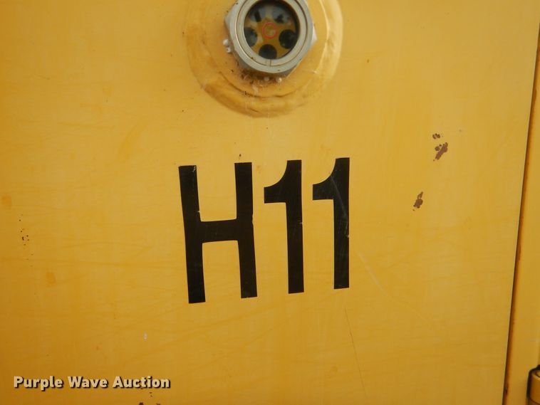 image for item DG8721 2005 Komatsu D37EX  dozer